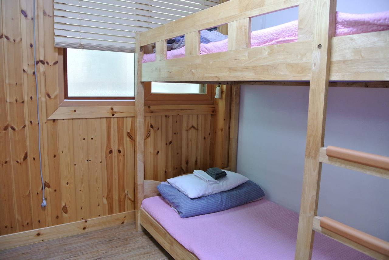 My Mother Guesthouse Jeju Bagian luar foto