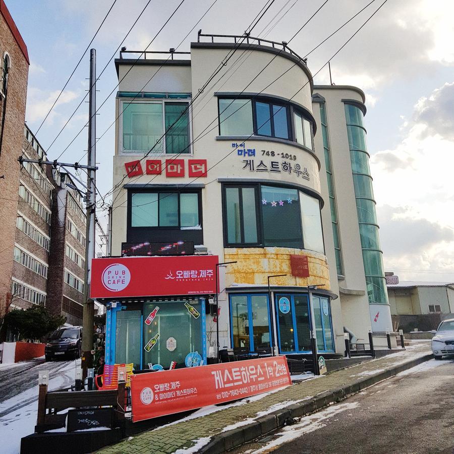 My Mother Guesthouse Jeju Bagian luar foto